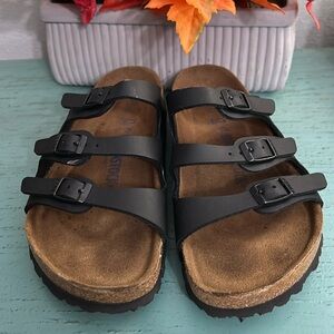 Birkenstock Sandals SZ 37 EURO